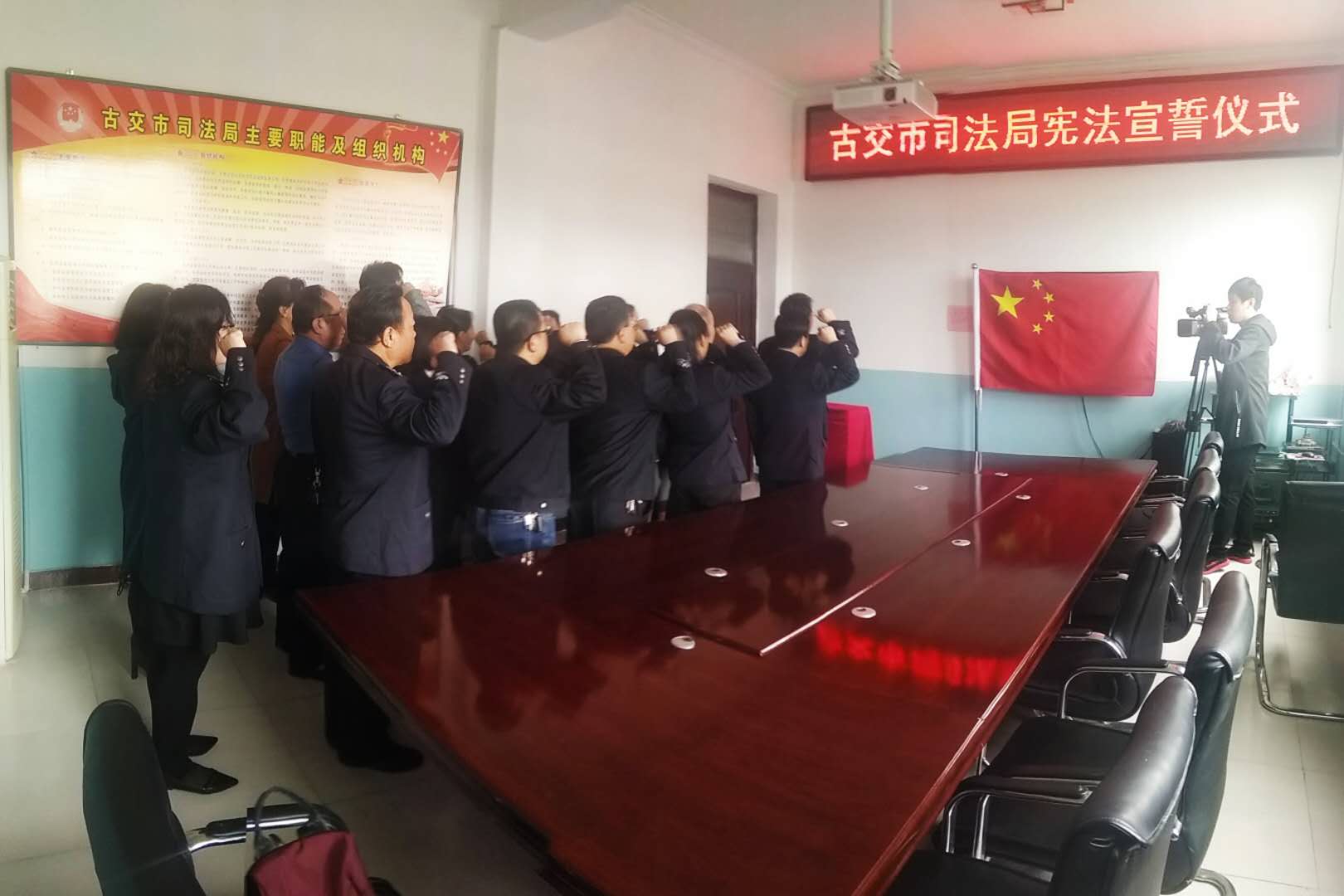 1524624196456054925.jpg 165f62c90161dbe2f9788fa8bae7e4b.jpg